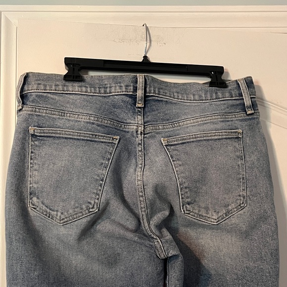 GAP Women's Slim Straight Distressed Blue Jeans Sz 32/14 Regular EUC - Picture 6 of 9